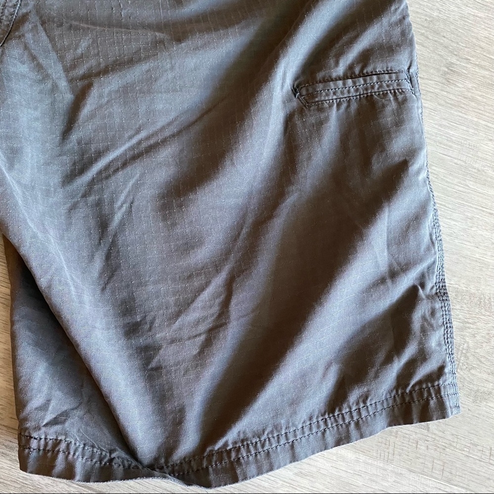 Men’s Quiksilver Shorts - Picture 5 of 13